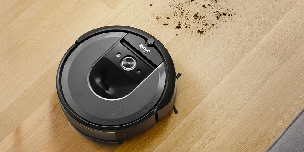 Simultaneously vacuum and mop hard floors: